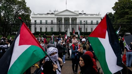 2023-10-14T205400Z_272111307_RC2JS3A13NKE_RTRMADP_3_ISRAEL-PALESTINIANS-PROTESTS-USA-1697366367