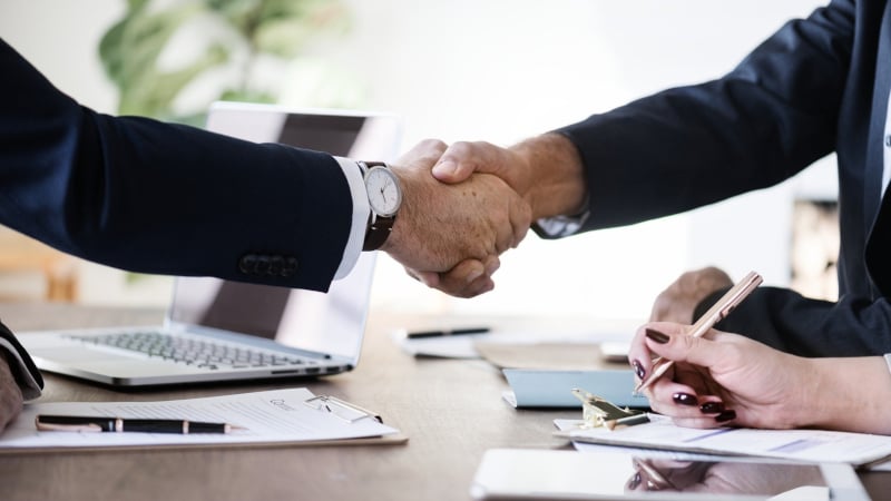 business-3167295_1920_800х450