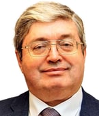 Аркадий Наумов