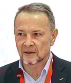 Олег Мансуров