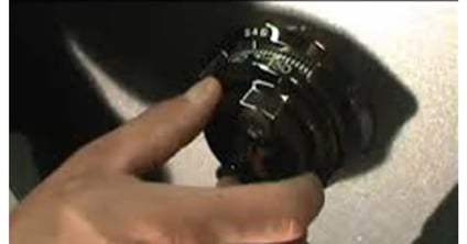 opening-sargent-greenleaf-mechanical-safe-lock