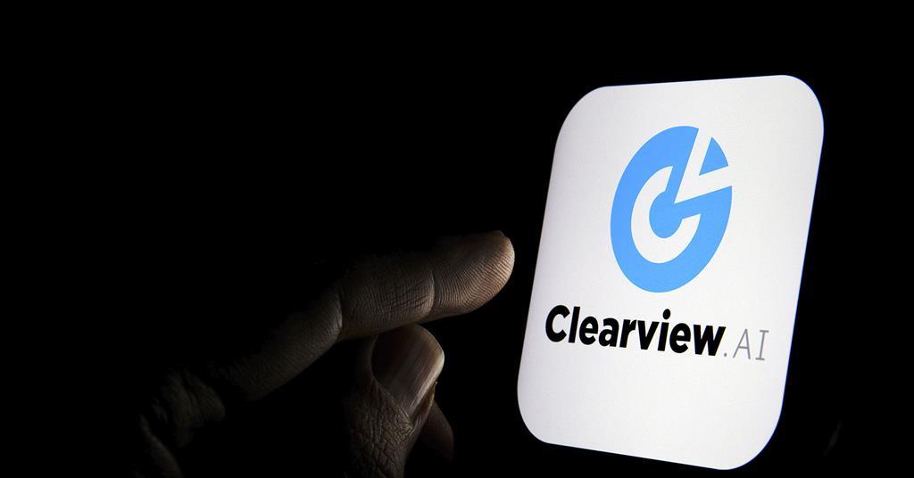 Clearview AI ограничит продажи технологии распознавания лиц