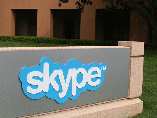 Роскомнадзор запретил банкам и организациям, оказывающим госуслуги, использовать Skype