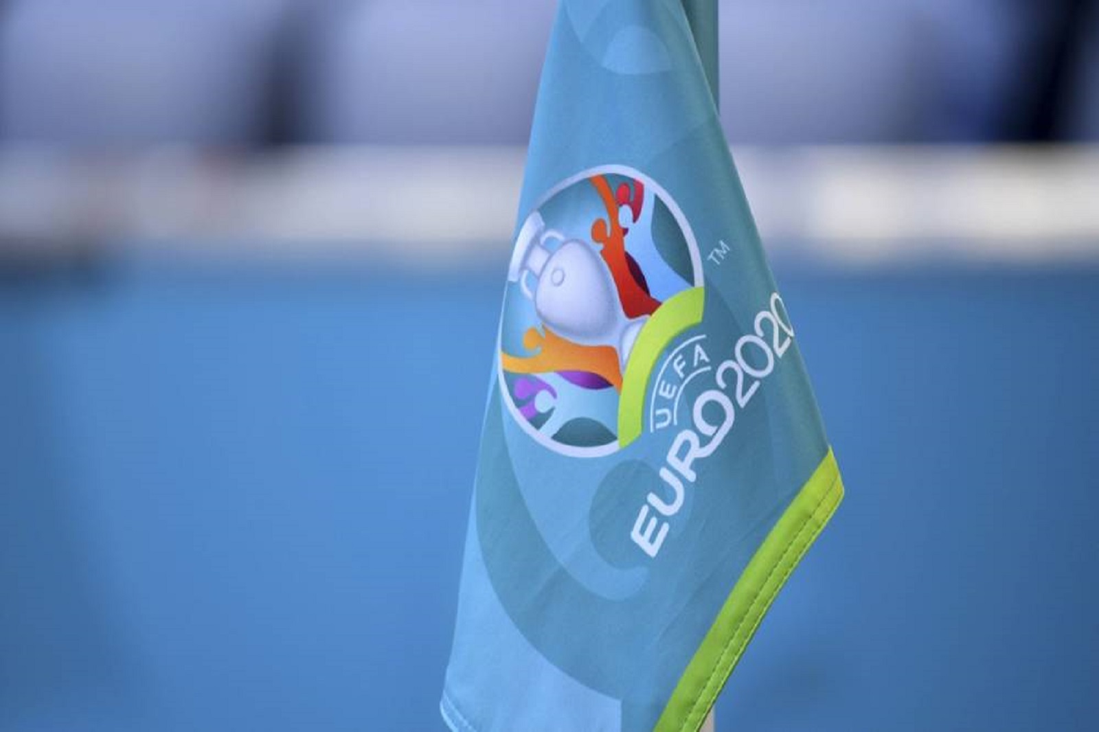 чемпионат по футболу 2020