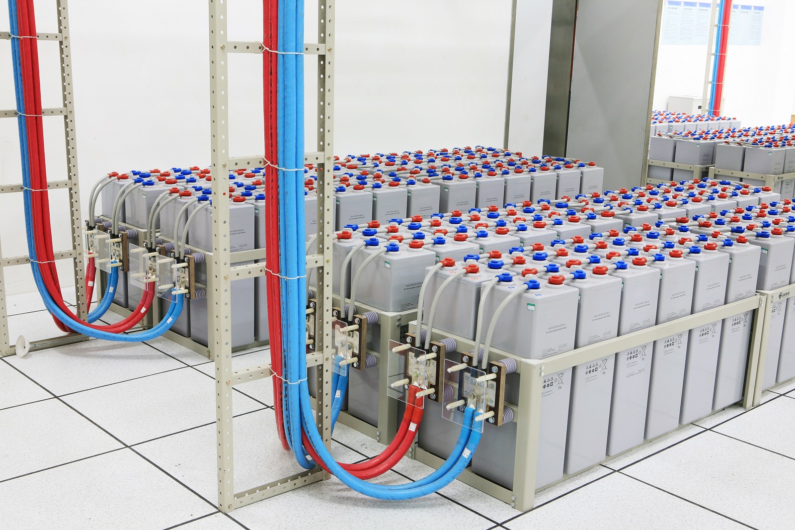Energy-storage-battery