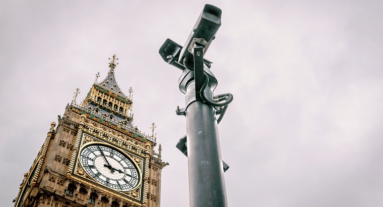 Великобритания приняла законопроект о расширенном цифровом наблюдении
