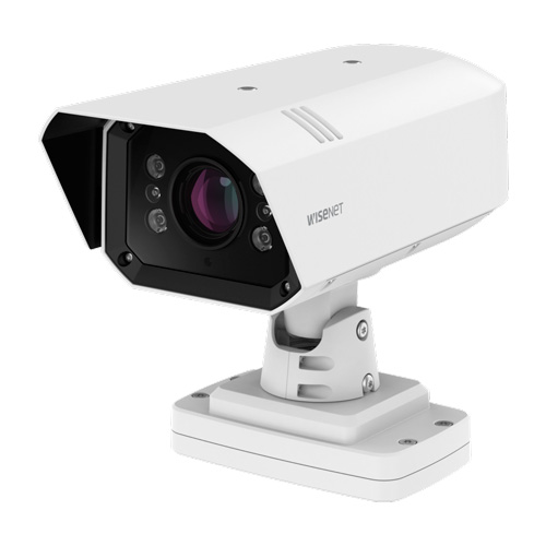 Новая камера Wisenet с видеоаналитикой для распознавания номеров Road AI