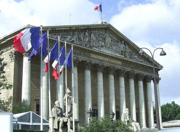 Французских членов правительства обязали перейти на родные мессенджеры